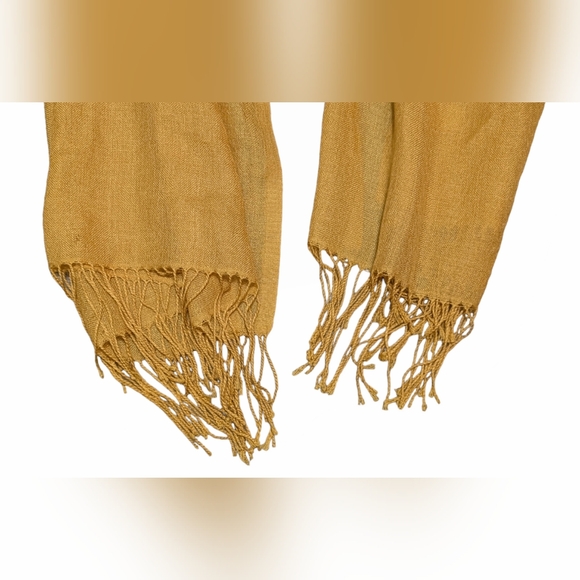 NaturallyKnotty Women's OS Vintage Muted-Yellow Fringed Neck Wrap Scarf Shawl - Picture 6 of 11